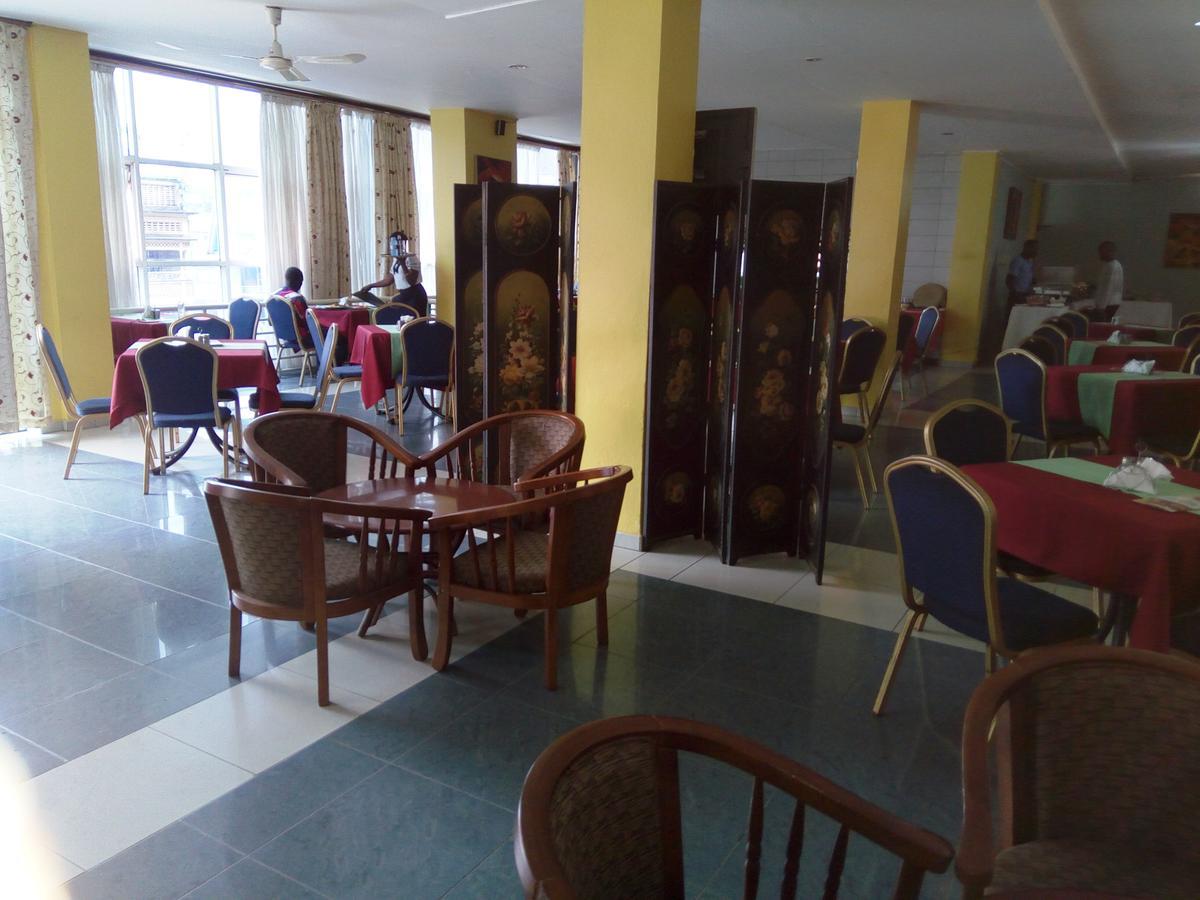 Aponye Hotel Kampala Exterior foto